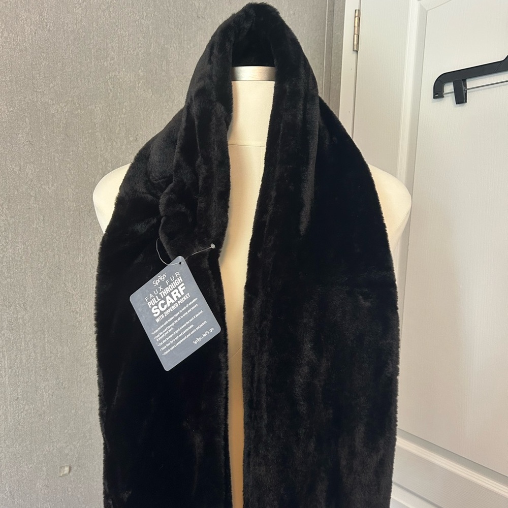 Elegant Black Scarf NWT - Picture 6 of 11